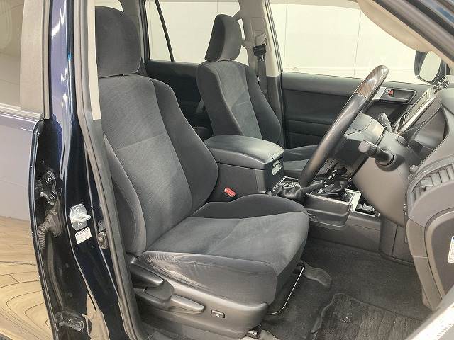 ランドクルーザープラドTX 内装他