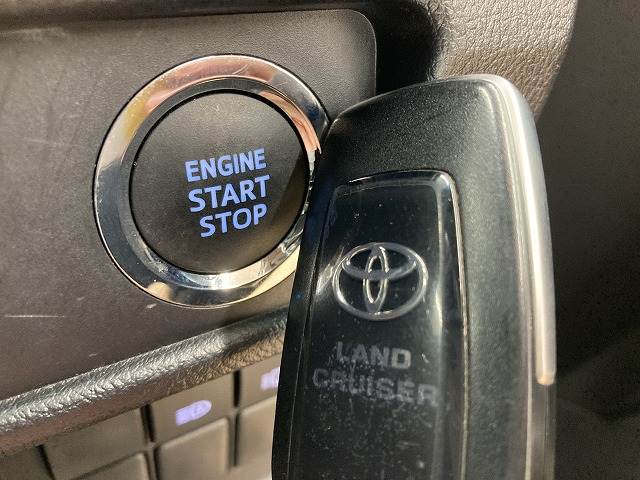 トヨタ ランドクルーザープラドの画像11