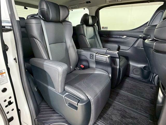 ヴェルファイアZ“G エディション” 内装他