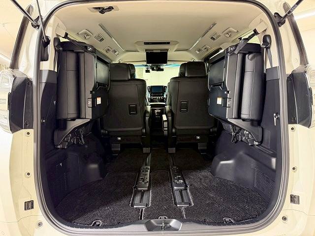 トヨタ ヴェルファイアの画像13