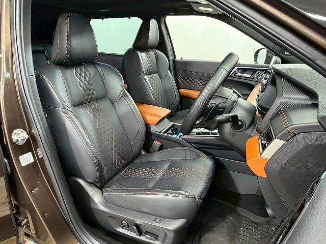 アウトランダーPHEVP 内装他