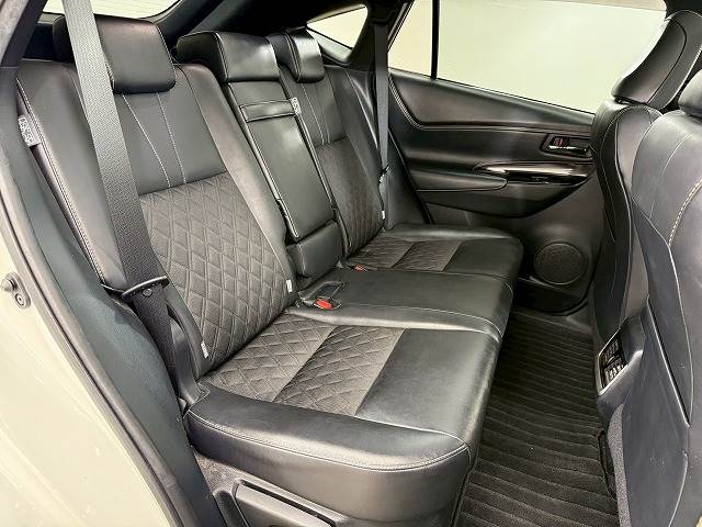 ハリアーPREMIUM 内装他