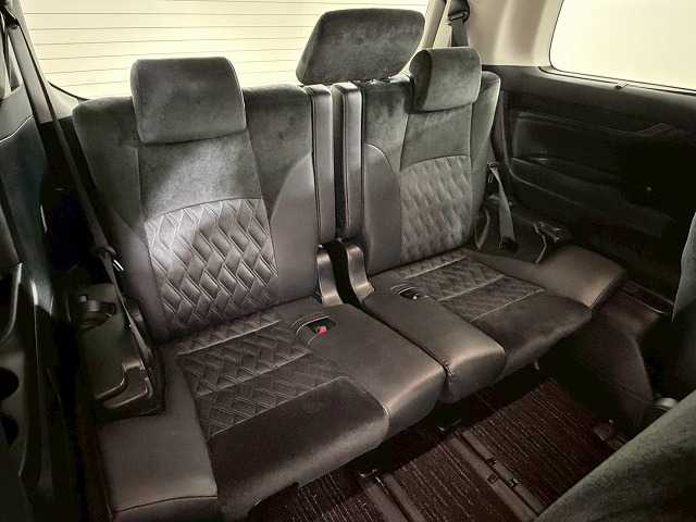 トヨタ ヴェルファイアの画像7