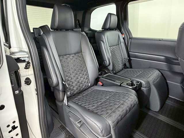 ヴォクシーS-Z 内装他