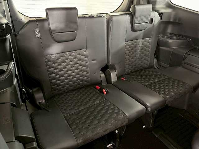 トヨタ ヴォクシーの画像7