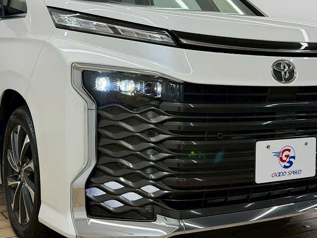 トヨタ ヴォクシーの画像19