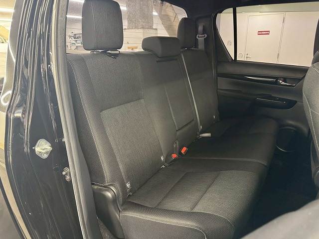 ハイラックスZ“Black Rally Edition” 内装他