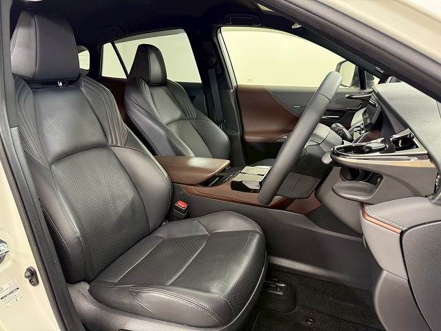 ハリアーZ “Leather Package” 内装他