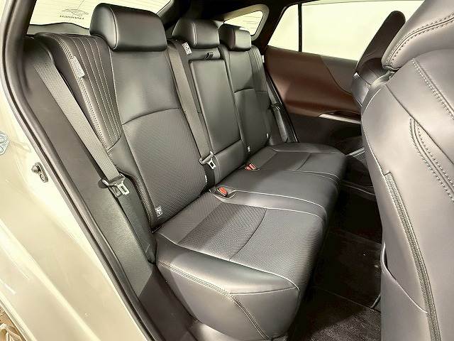 ハリアーZ “Leather Package” 内装他