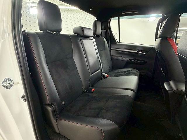 ハイラックスZ“GR SPORT” 内装他