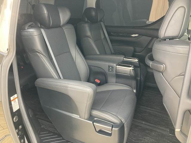 アルファードS“C パッケージ” 内装他