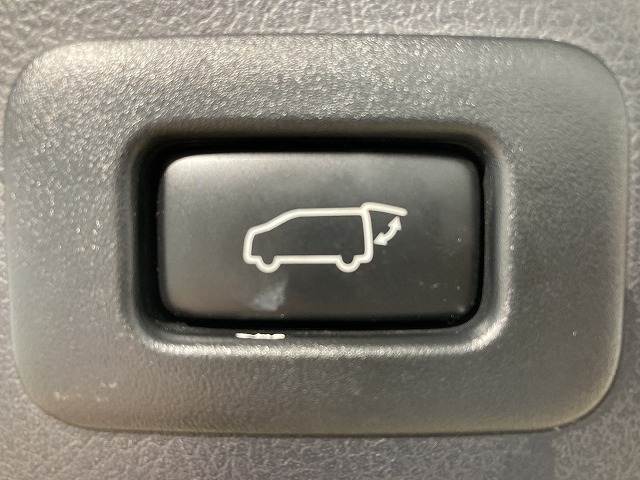 トヨタ アルファードの画像9