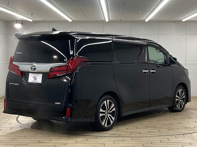 トヨタ アルファードの画像17
