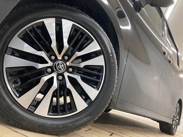 トヨタ アルファードの画像19