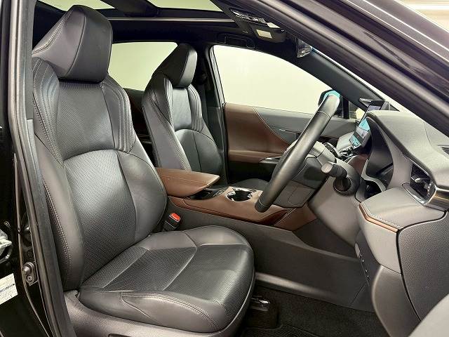 ハリアーハイブリッドZ “Leather Package” 内装他