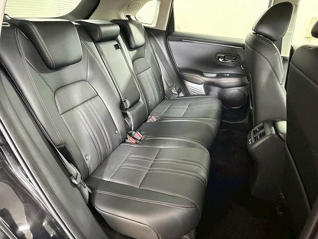 ZR-Ve:HEV Z 内装他