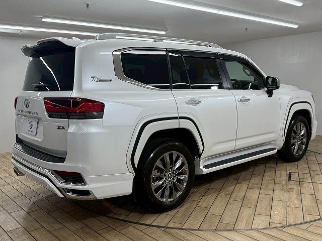 トヨタ ランドクルーザー300系の画像16