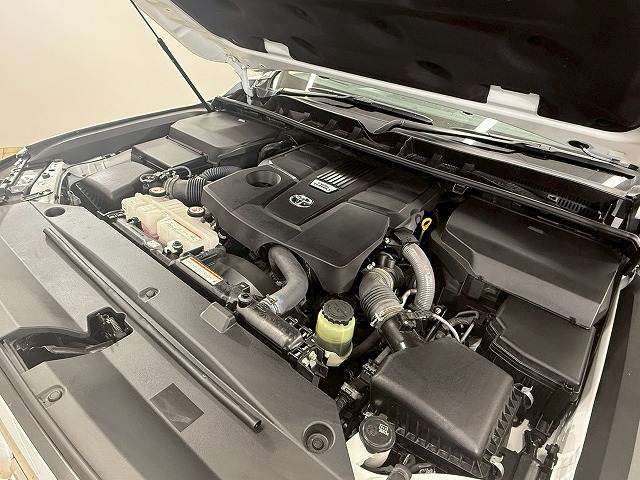 トヨタ ランドクルーザー300系の画像18