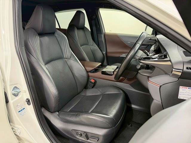 ハリアーハイブリッドZ “Leather Package” 内装他