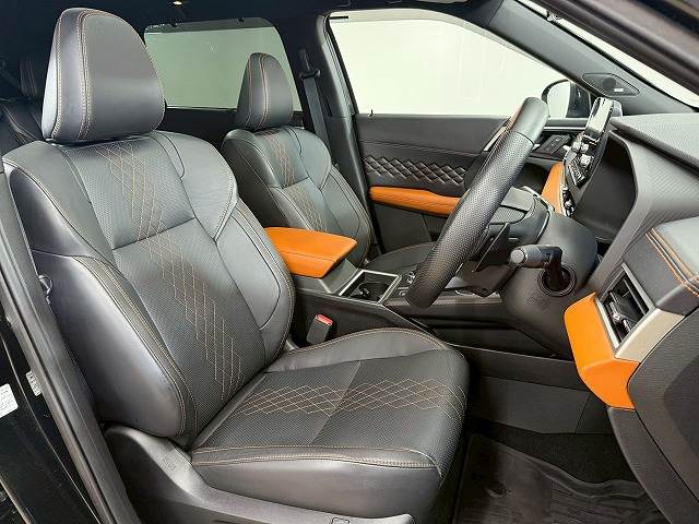 アウトランダーPHEVP 内装他