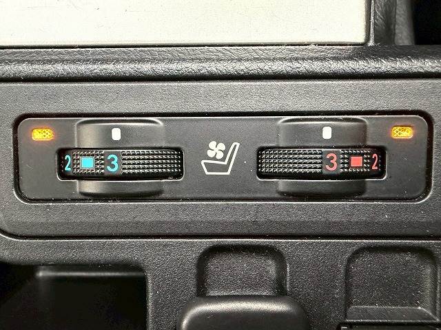 トヨタ ランドクルーザープラドの画像11