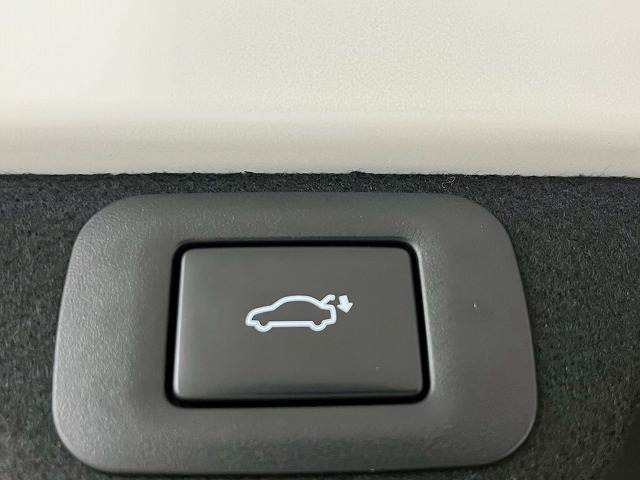 トヨタ クラウンクロスオーバーの画像11