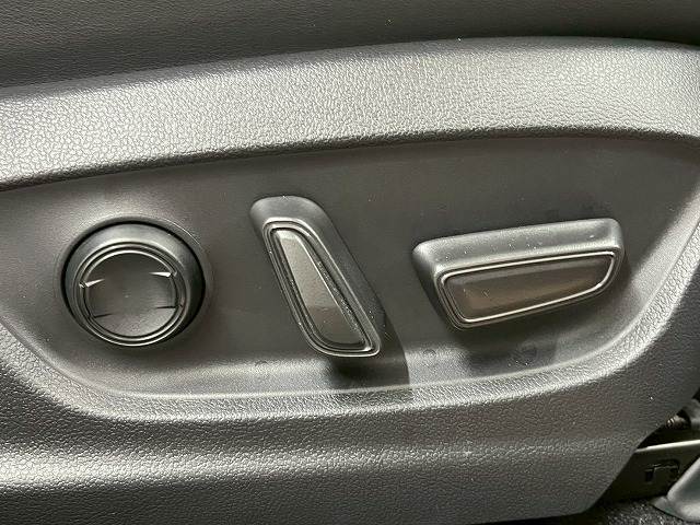 トヨタ クラウンクロスオーバーの画像12