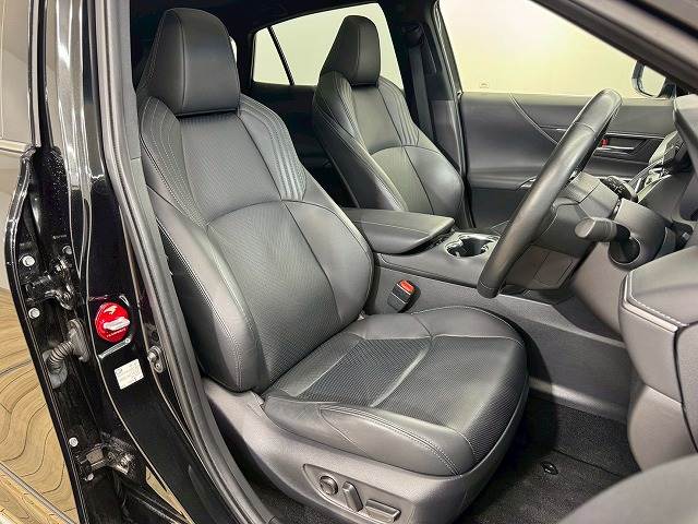 ハリアーZ “Leather Package” 内装他