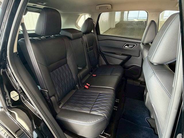 エクストレイルAUTECH e-4ORCE 内装他