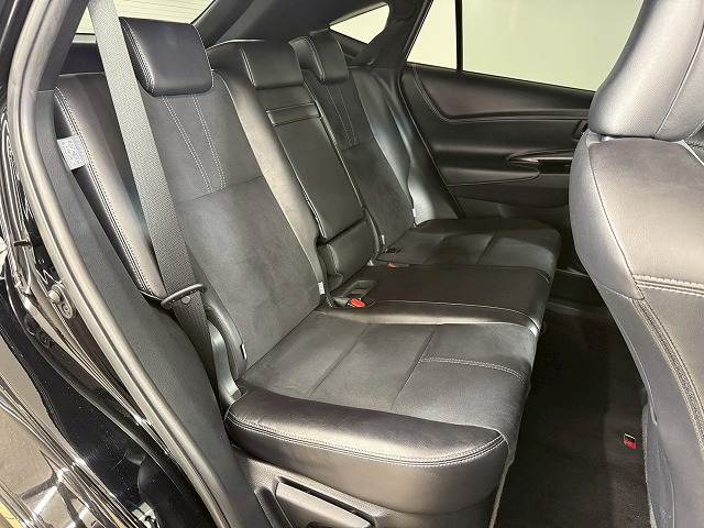 ハリアーELEGANCE “GR SPORT” 内装他