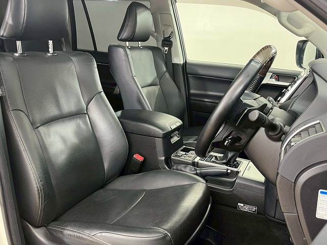 トヨタ&nbsp;ランドクルーザープラドの画像5