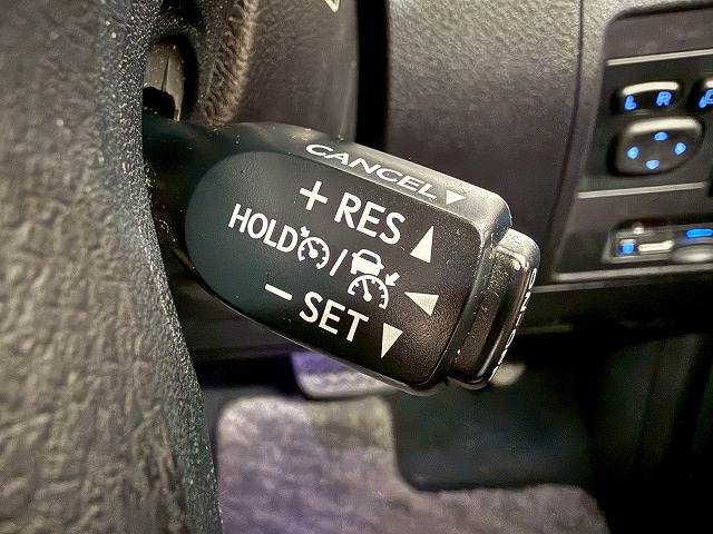 トヨタ ランドクルーザー200系の画像11