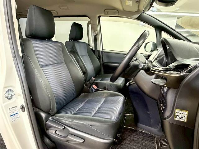 トヨタ ヴォクシーの画像5