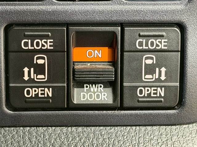 トヨタ ヴォクシーの画像8