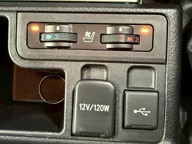 トヨタ&nbsp;ランドクルーザープラドの画像8