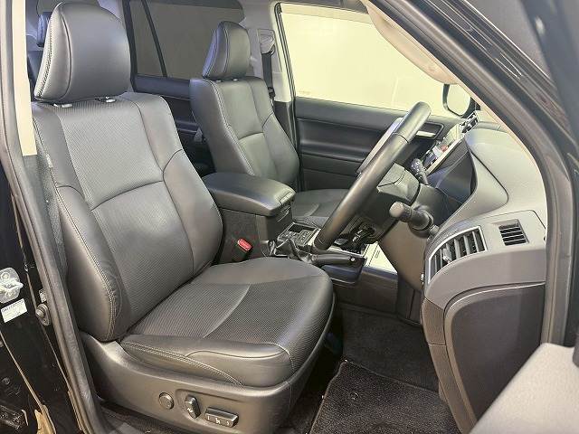 トヨタ&nbsp;ランドクルーザープラドの画像5