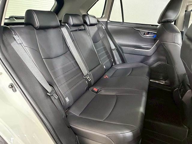 RAV4HYBRID G 内装他