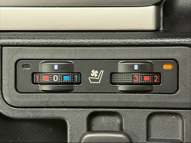 トヨタ&nbsp;ランドクルーザープラドの画像9