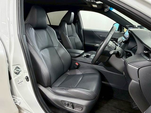 ハリアーハイブリッド□Z “Leather Package” 内装他