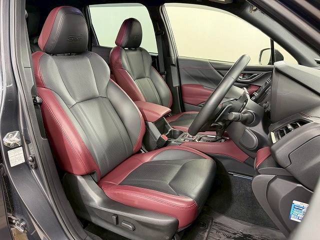 フォレスター□STI Sport 内装他