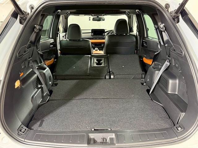 三菱 アウトランダーPHEVの画像13