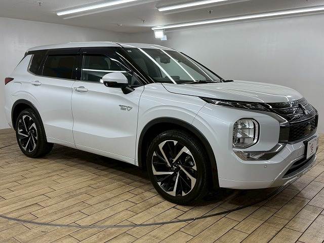 三菱 アウトランダーPHEVの画像14