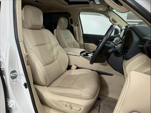 トヨタ&nbsp;ランドクルーザー300系の画像5