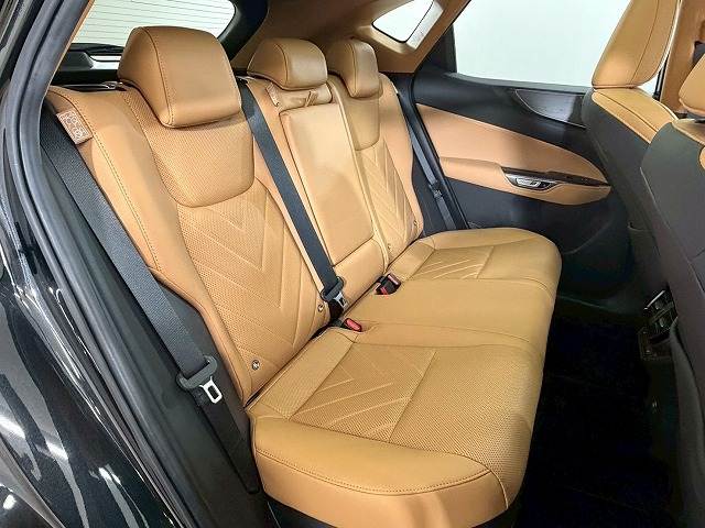 NXNX350h “version L” 内装他