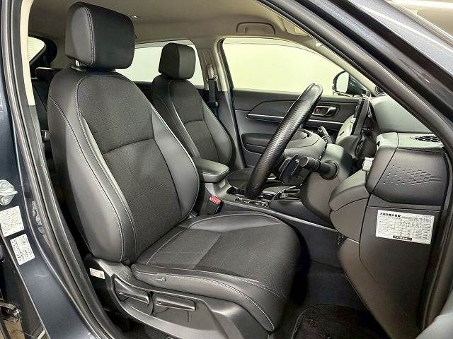 ヴェゼルハイブリッド□e:HEV Z 内装他