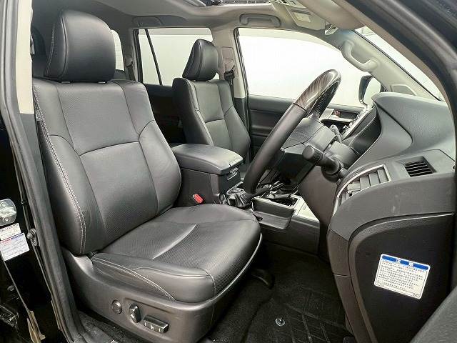 トヨタ&nbsp;ランドクルーザープラドの画像5