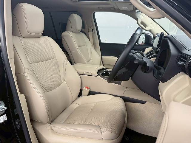 トヨタ ランドクルーザー300系の画像5