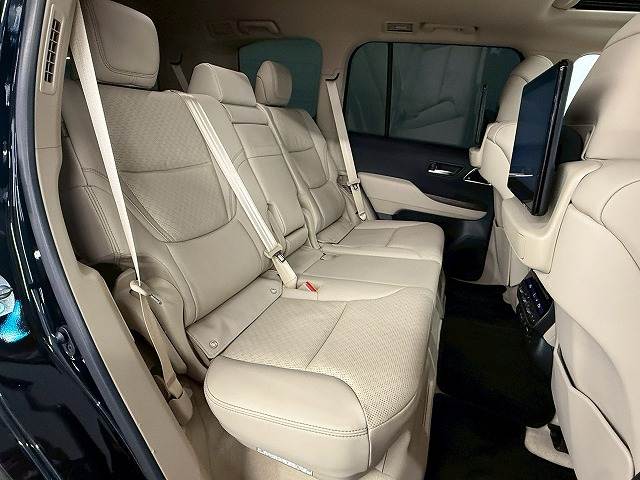 トヨタ ランドクルーザー300系の画像6