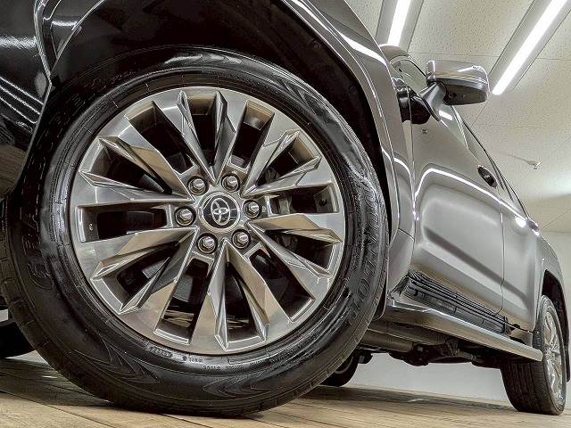 トヨタ ランドクルーザー300系の画像17