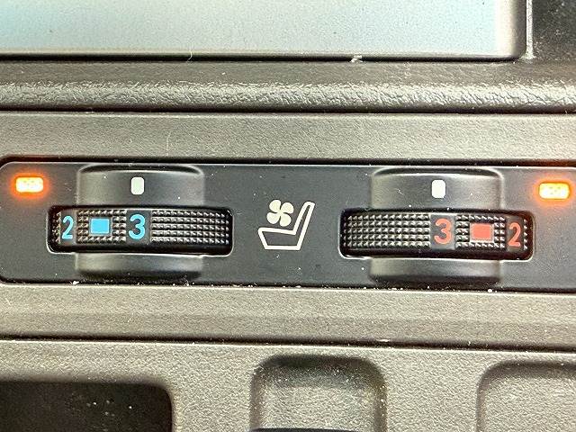 トヨタ&nbsp;ランドクルーザープラドの画像10